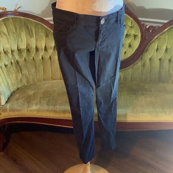Express. Cropped jeans. Women’s 8. - Picture 2 of 5